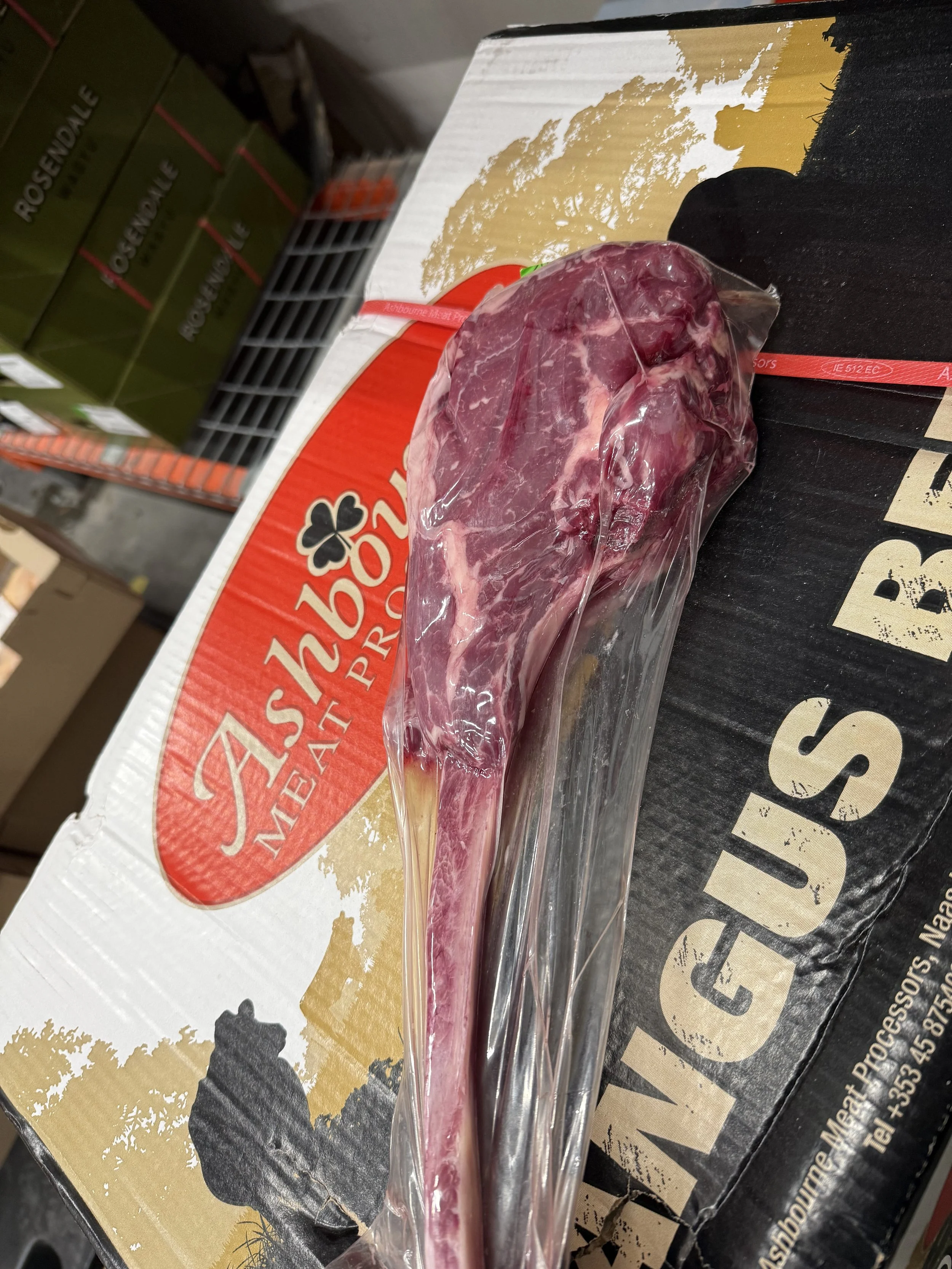 Aberdeen Angus Tomahawk
