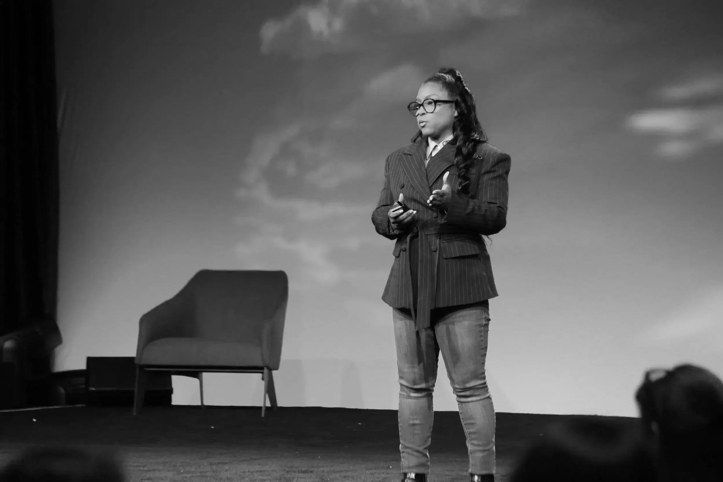 Minda Harts Trust Keynote Speaker & Workplace Communication Expert