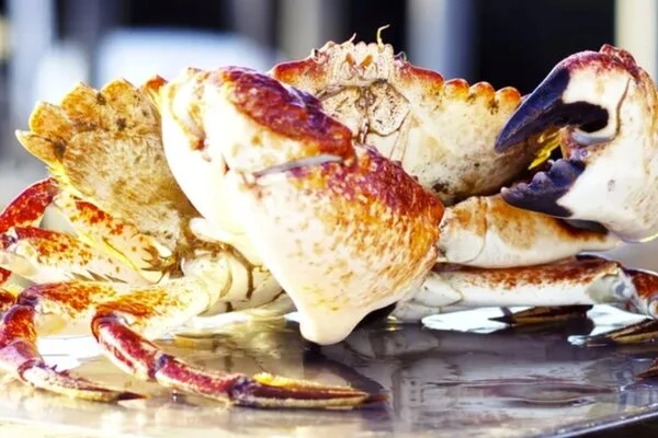 sweet-and-spicy-steamed-crab-with-beer_80905.jpg
