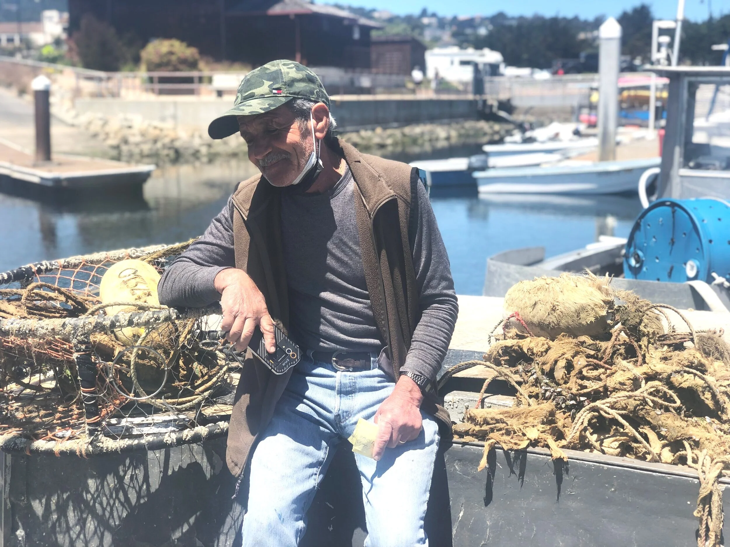 Monterey Bay fishermen leave no crab pot behind