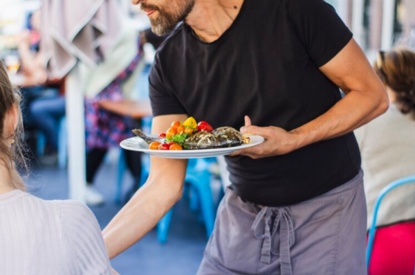 How to Order Seafood at a Restaurant