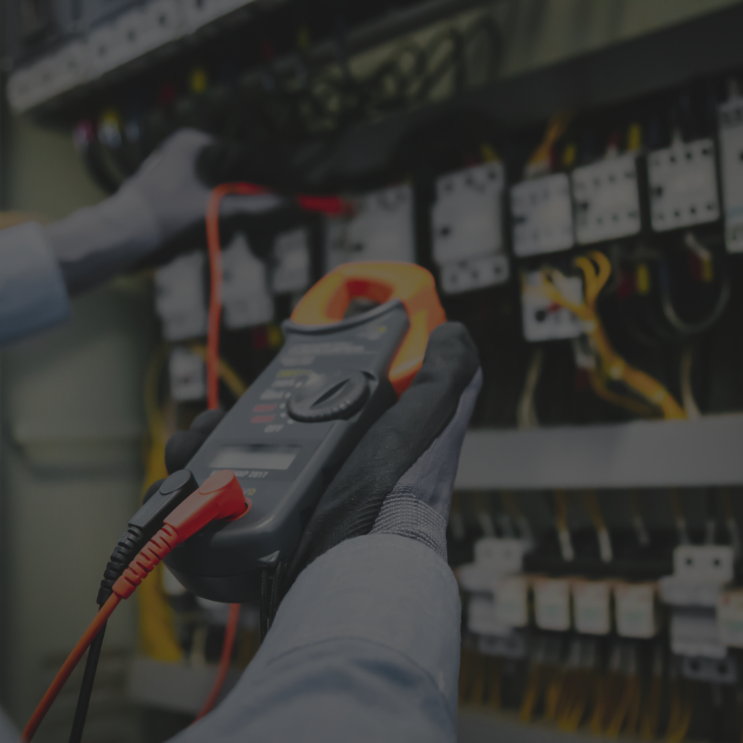 Inspección y actualización eléctrica