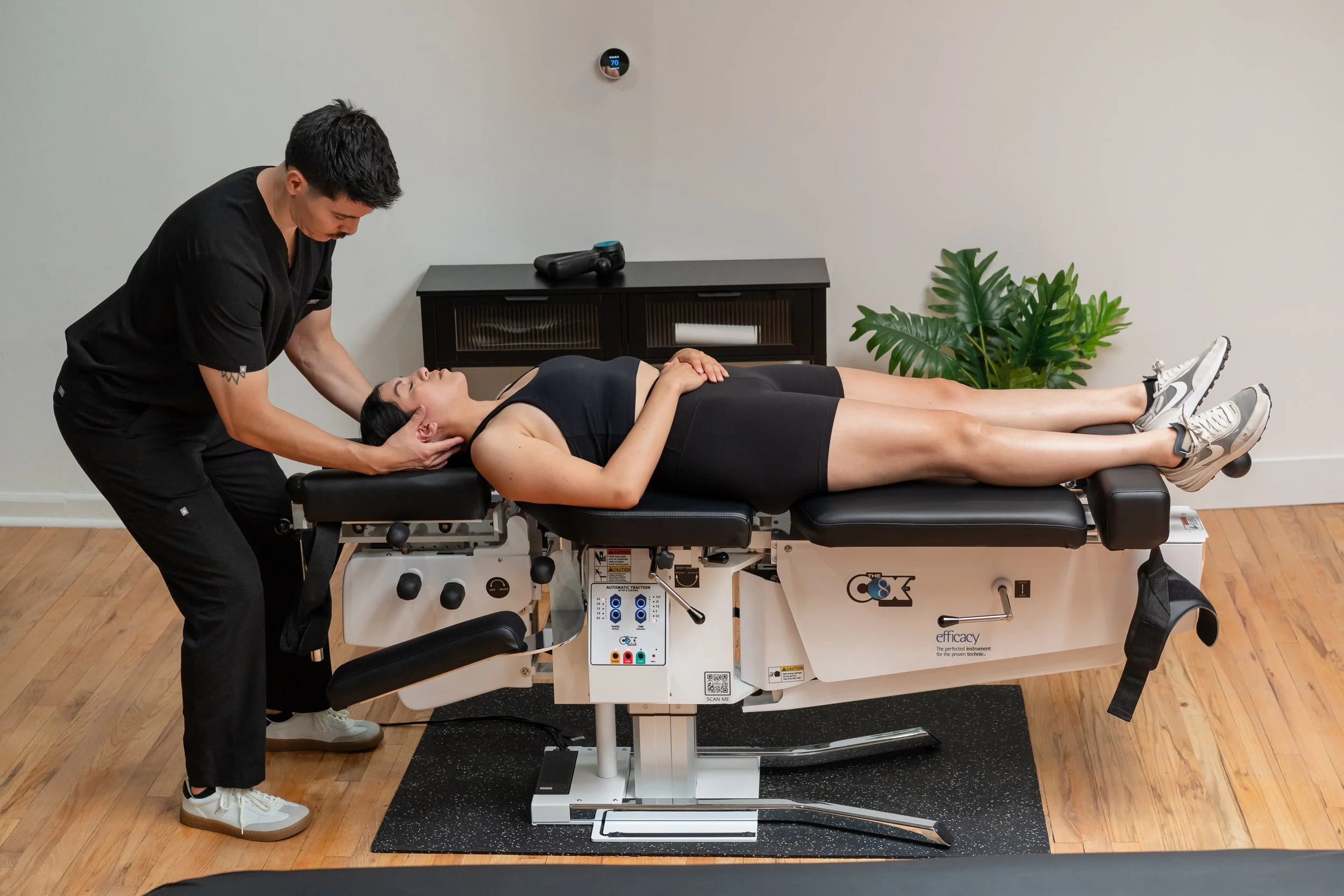 Chiropractor supine C:s assessment.jpg