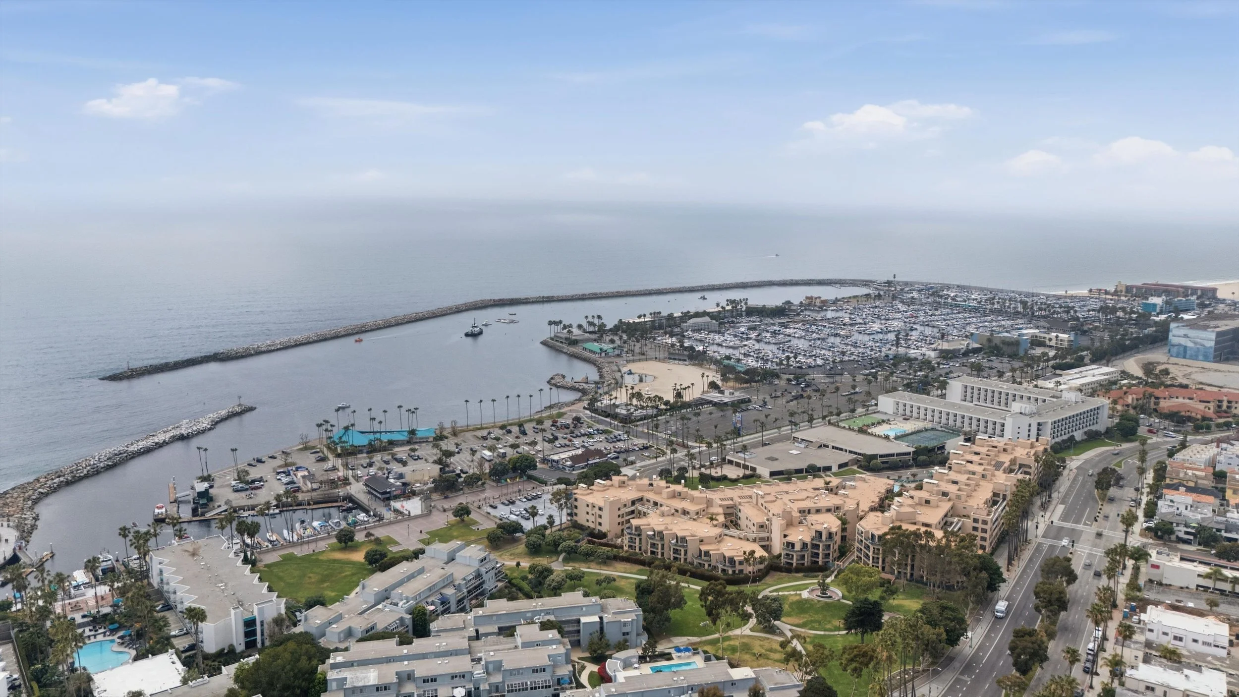 10-100 N. PCH0028.jpg