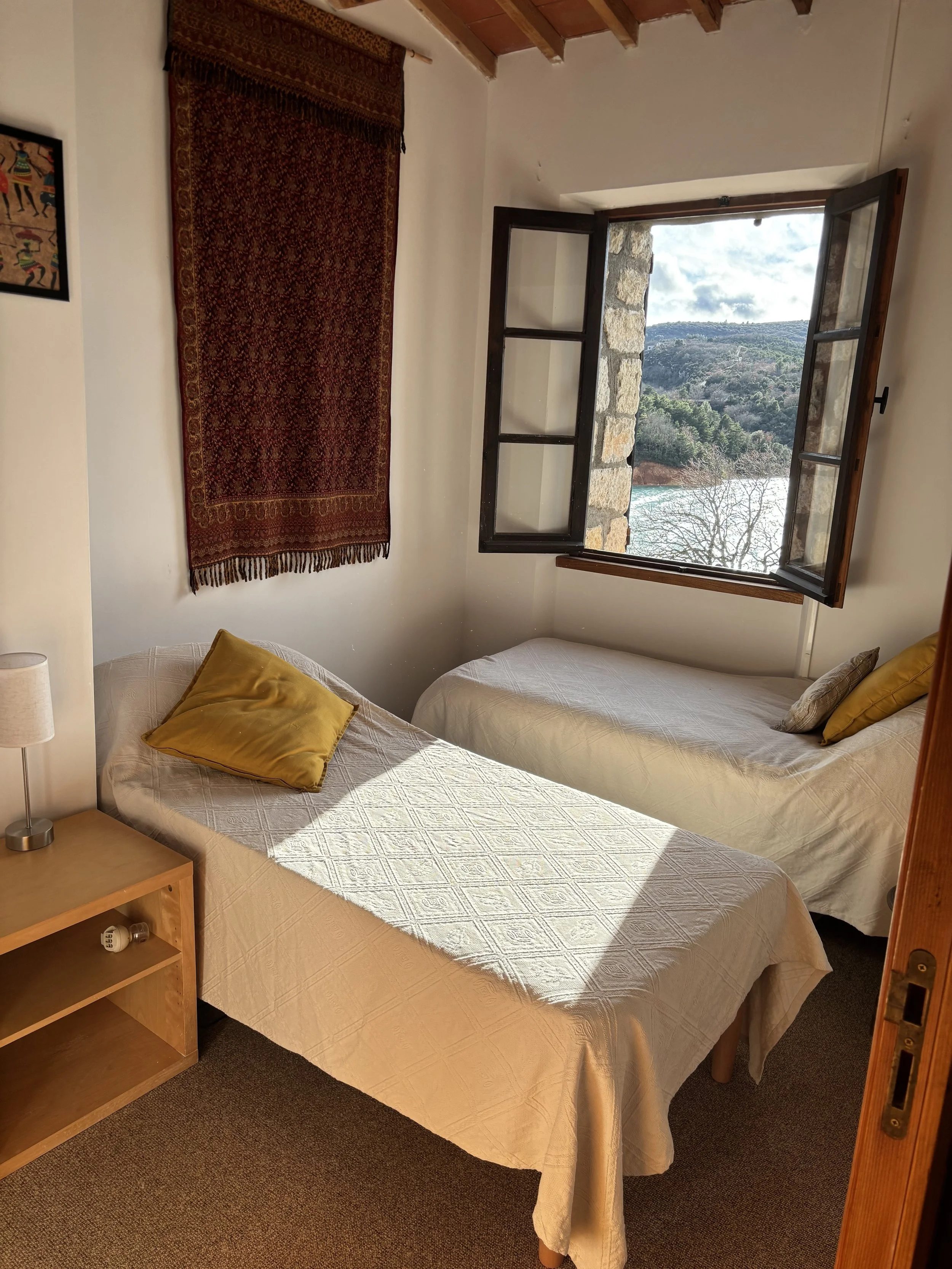 Bedroom 1 - 2x Single Beds