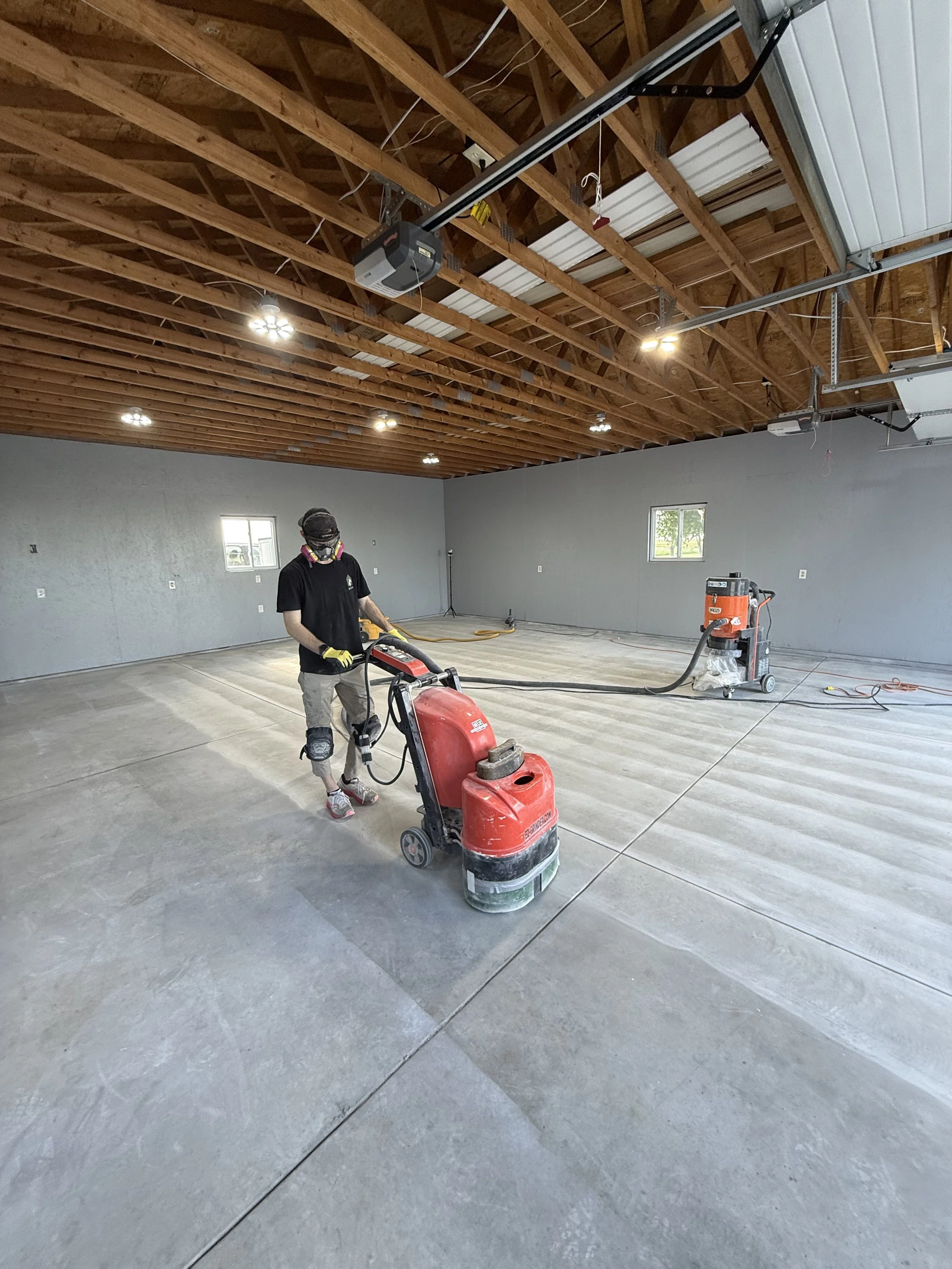 Concrete-Grinding-Epoxy-Garage