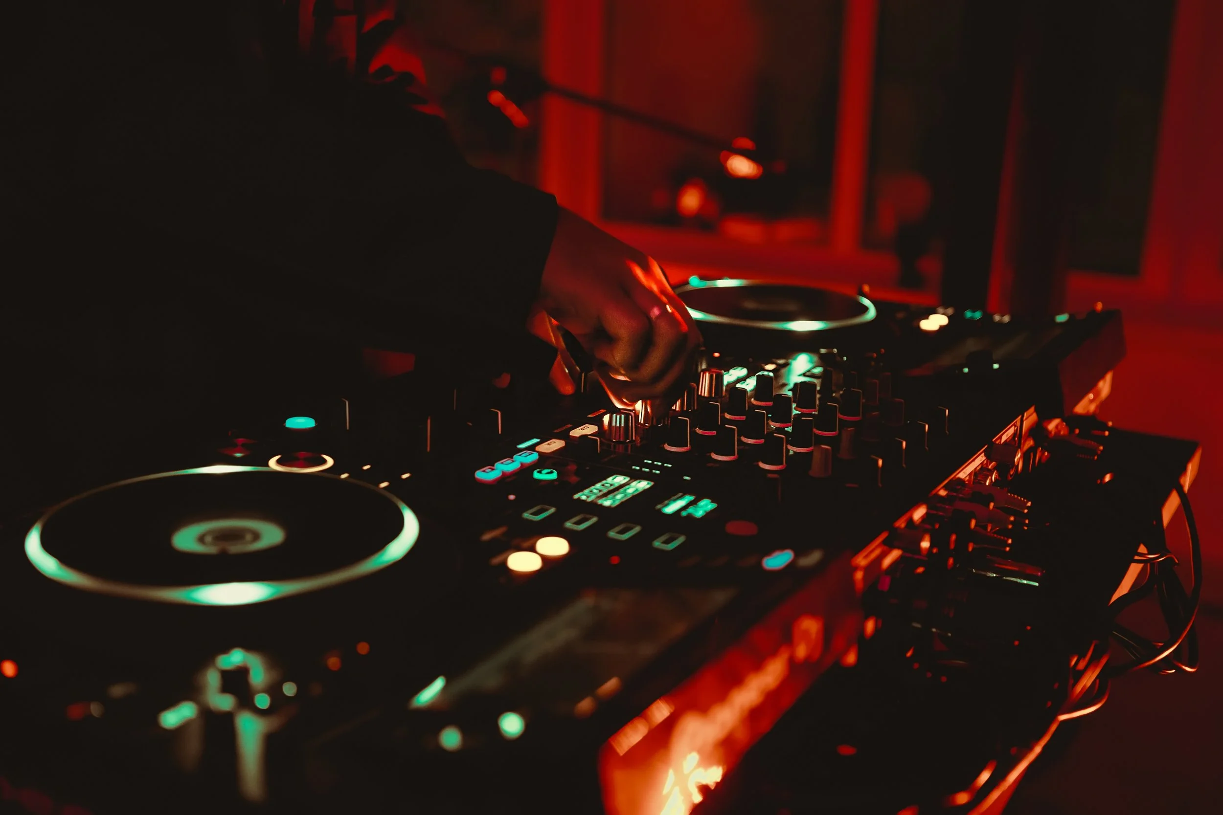 Live DJ