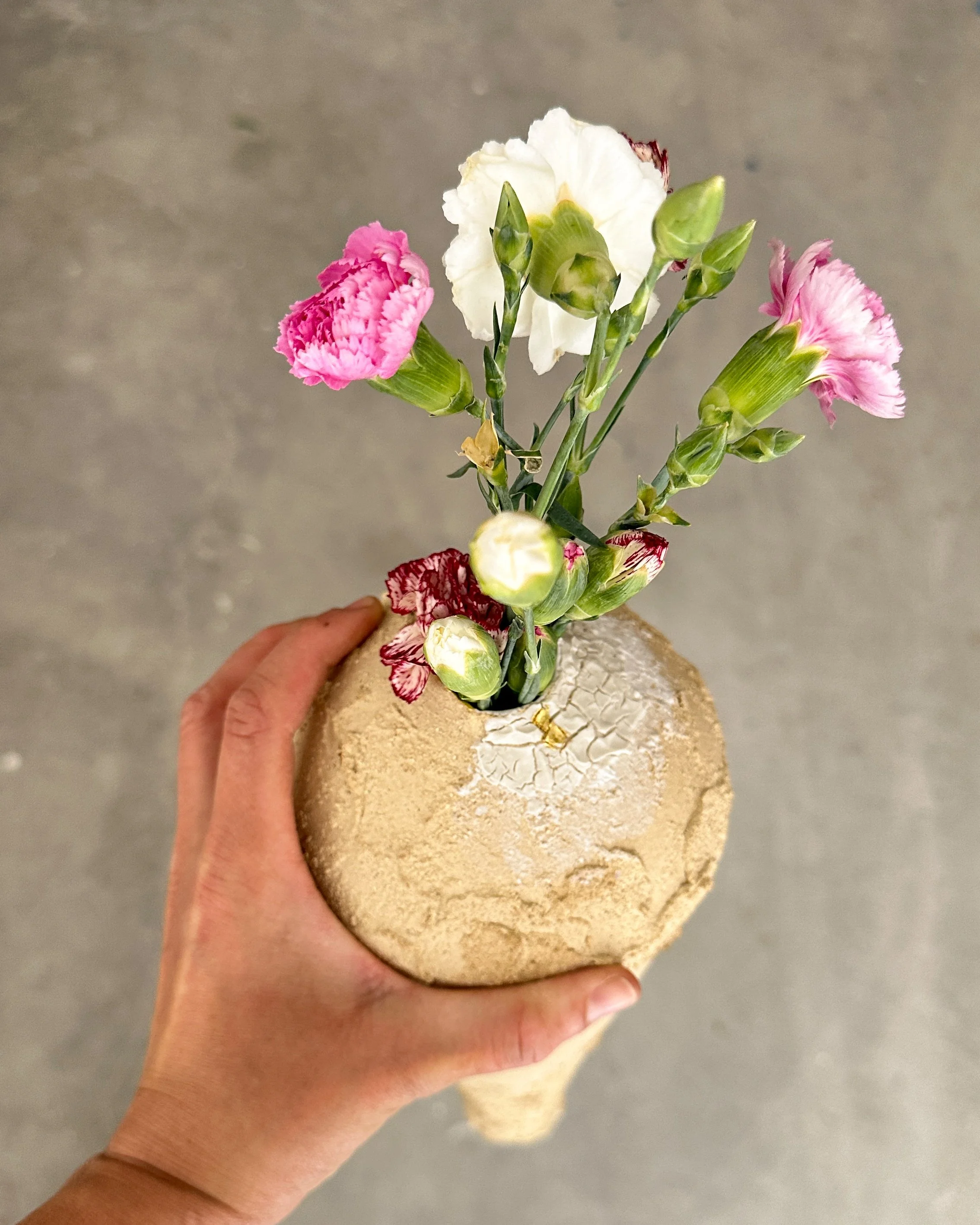 flowers in a contemporary ceramics vase in marseille