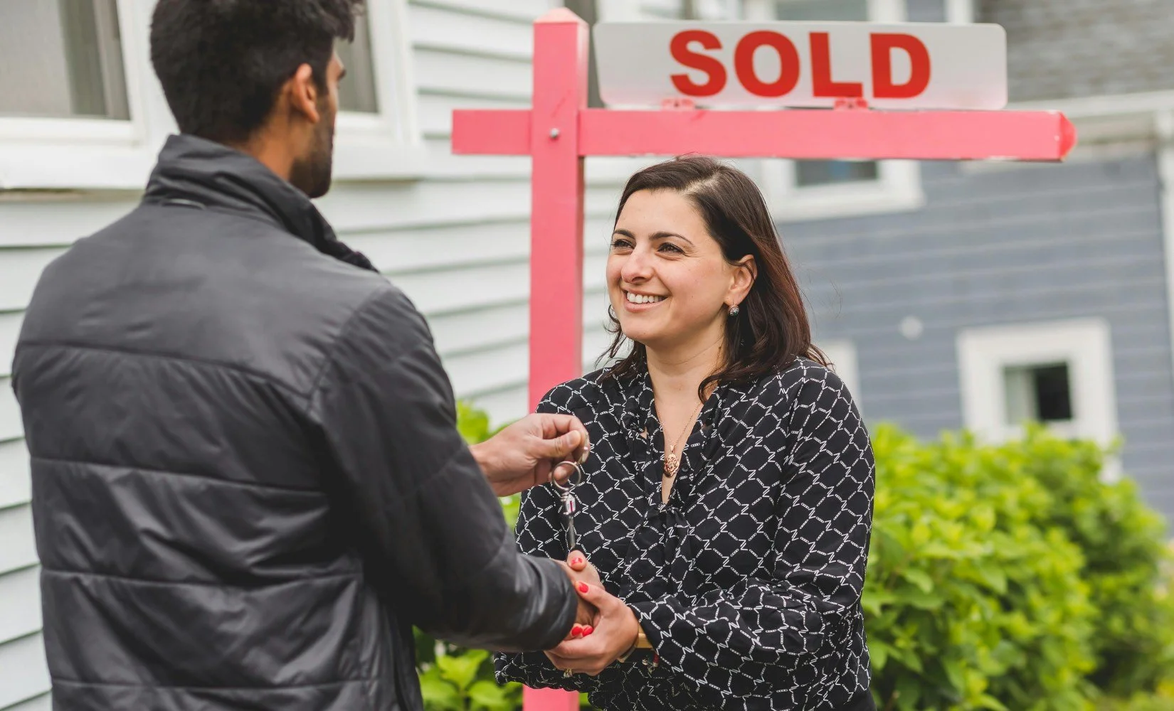 realtors with their own professional websites are more successful and make more sales and this is why customers expect realtors to have a website