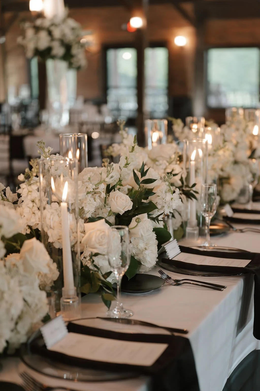 Black and White wedding design at Hanover Reserve in Hamilton, Ohio. 