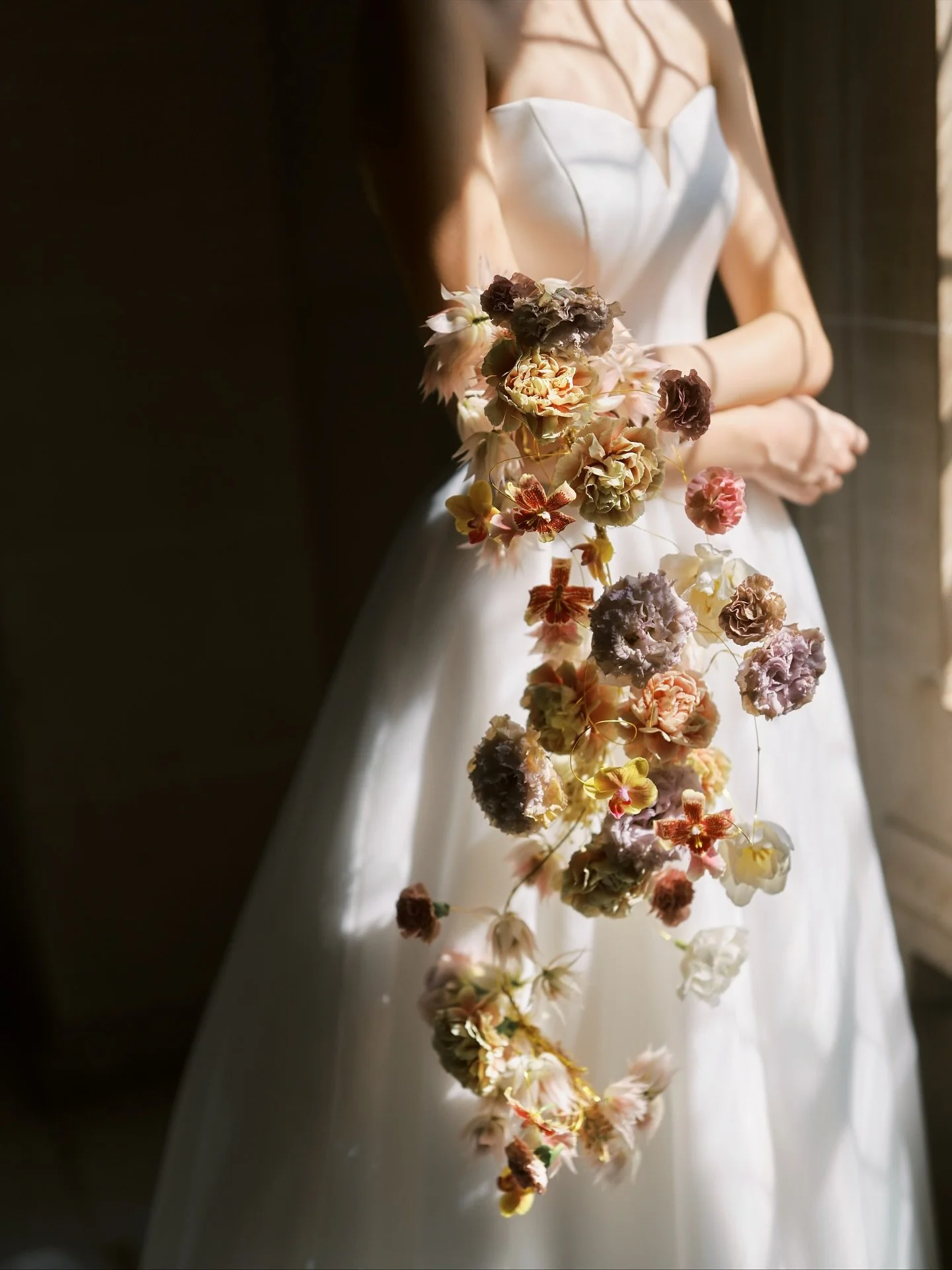 LOVE was truly in the air for Lynn &amp; Jeffrey&rsquo;s intimate elopement at SF City Hall. From the grand architecture to the fleeting golden light pouring through the windows, every moment felt cinematic and timeless.

I brought along my trustwort