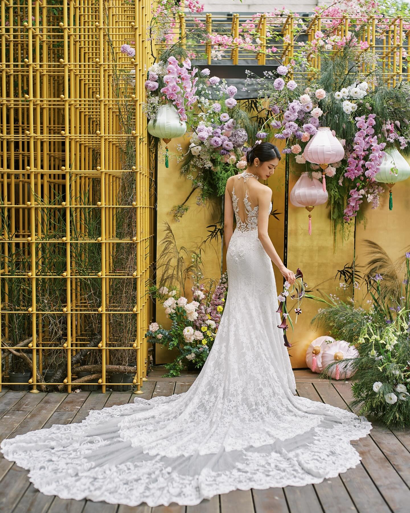 Honored to collaborate with an incredible team of top-tier wedding vendors for this styled shoot. I had the pleasure of leading the vision&mdash;bringing together elements of both Eastern and Western culture through makeup and hair, wardrobe styling,