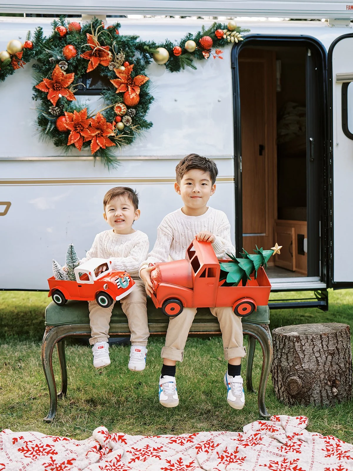 ShanShan & Joshua 2024 Family-21_websize.jpg