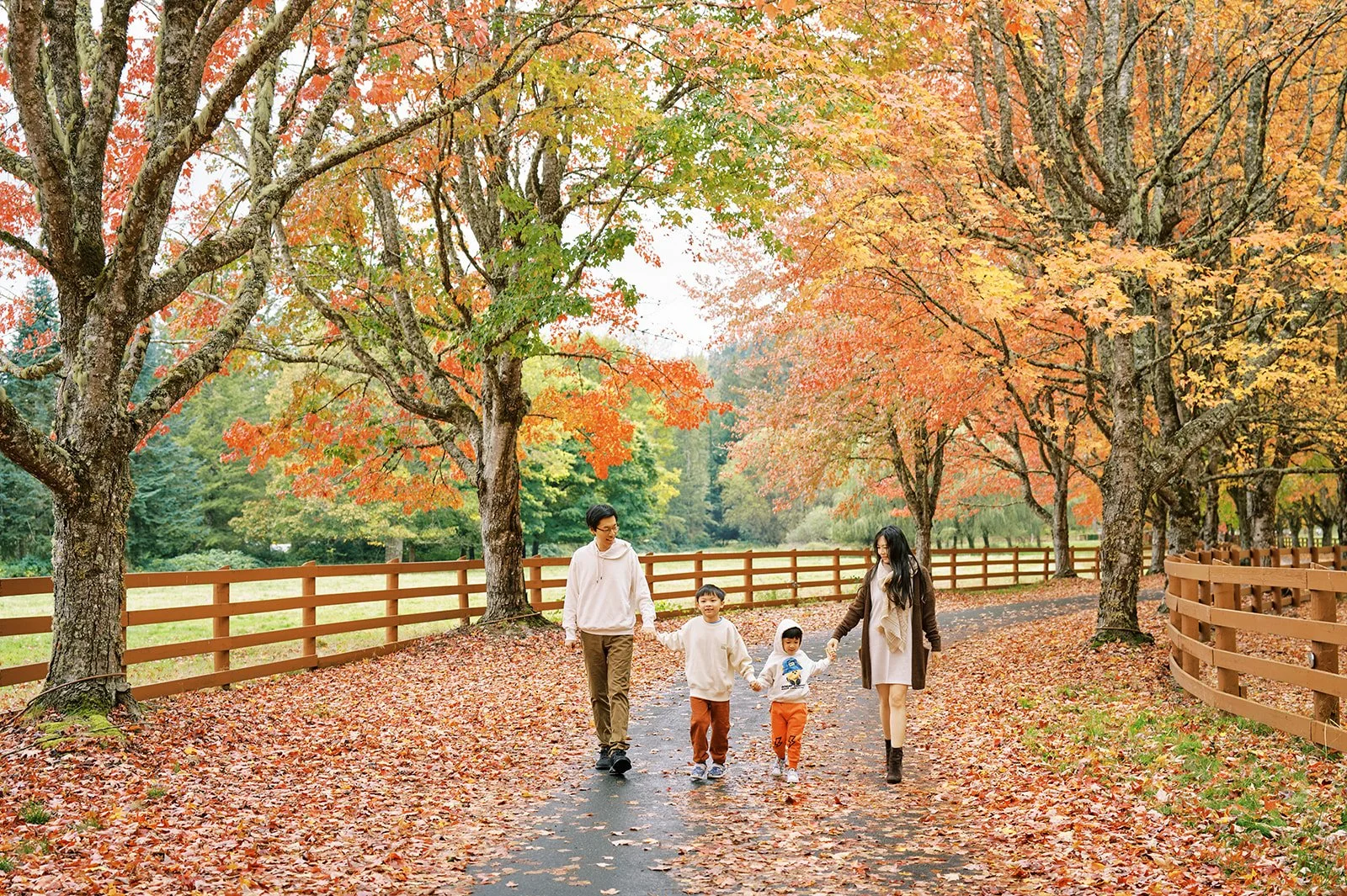Joy-Family-Fall-2024-015.jpg