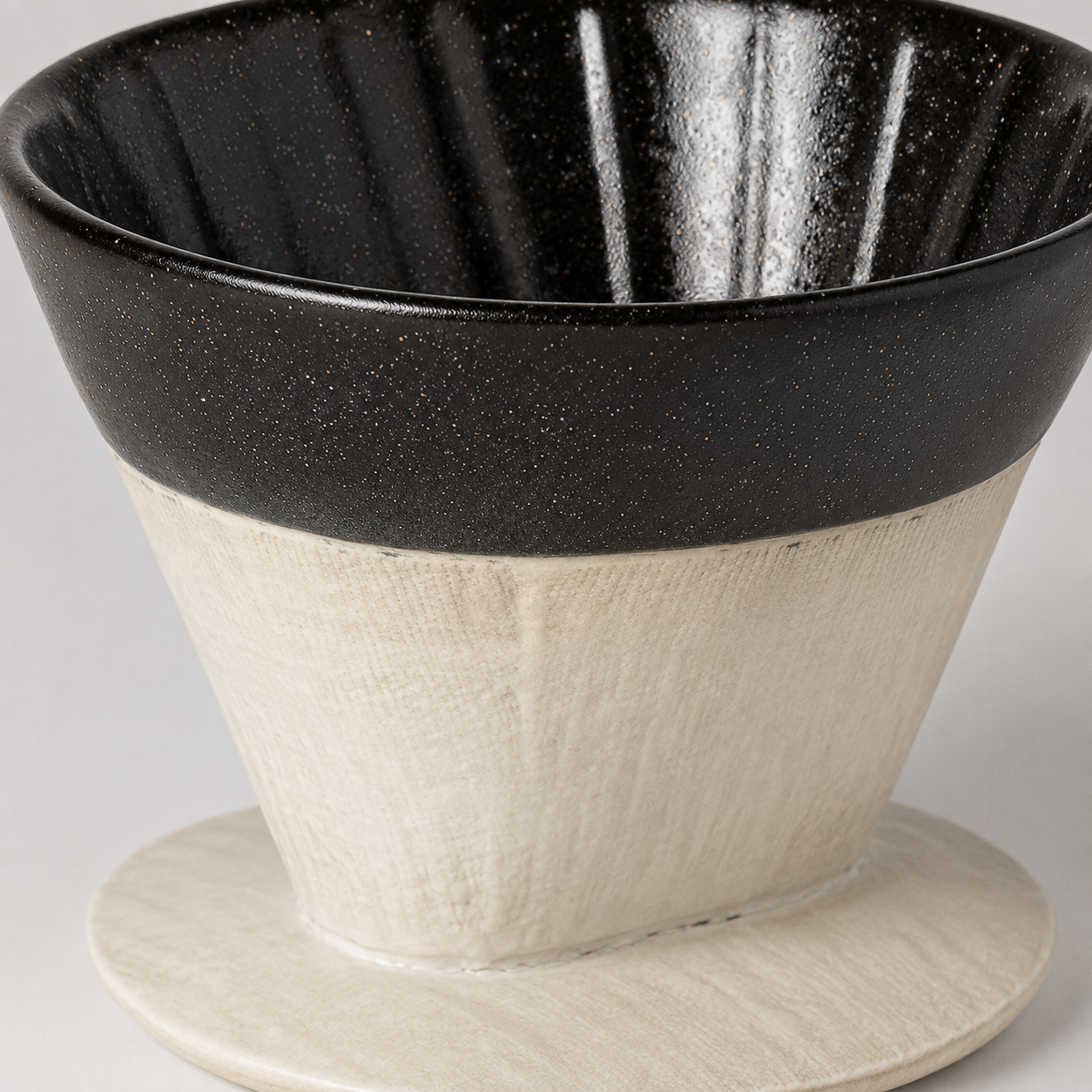 Pour-Over Coffee Dripper - Sombra - Close Up.png