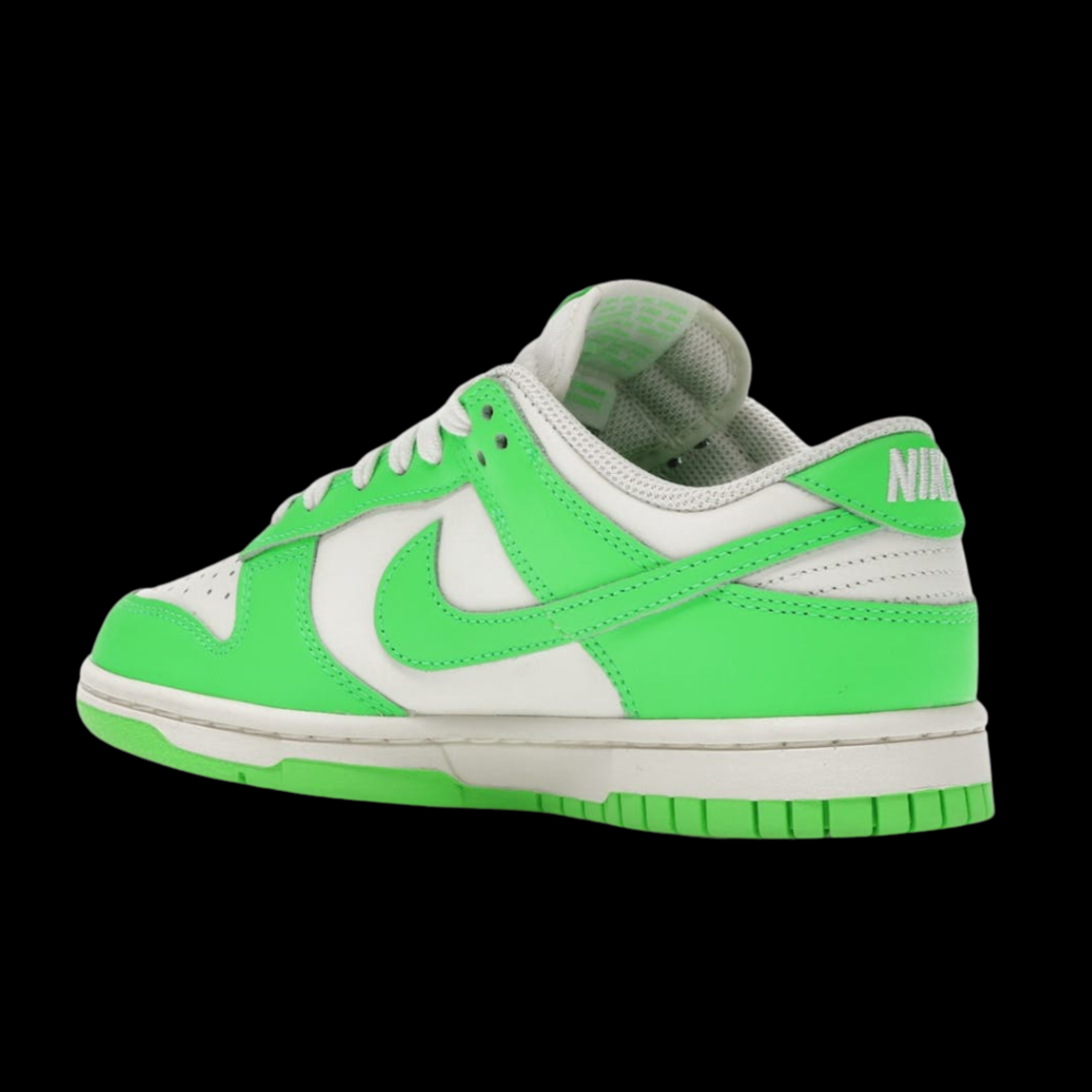 NIKE DUNK LOW WHITE: GREEN STRIKE3.png
