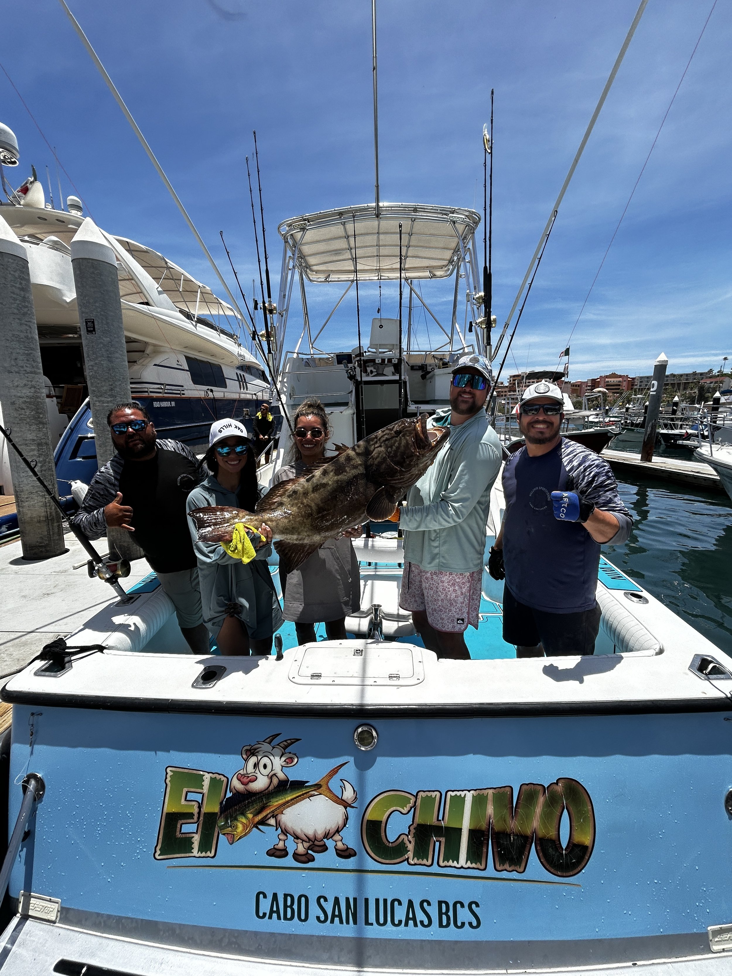 EL CHIVO 34' INNOVATOR Sportfishing Charter