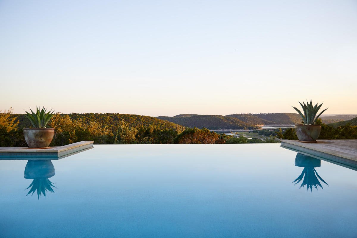 SerenityPool1_5AFD8F1E-D90C-460A-AD6DCF9BB3F5938B_4c4f0cb1-378e-4341-85b2eb55da4eac9c.jpg