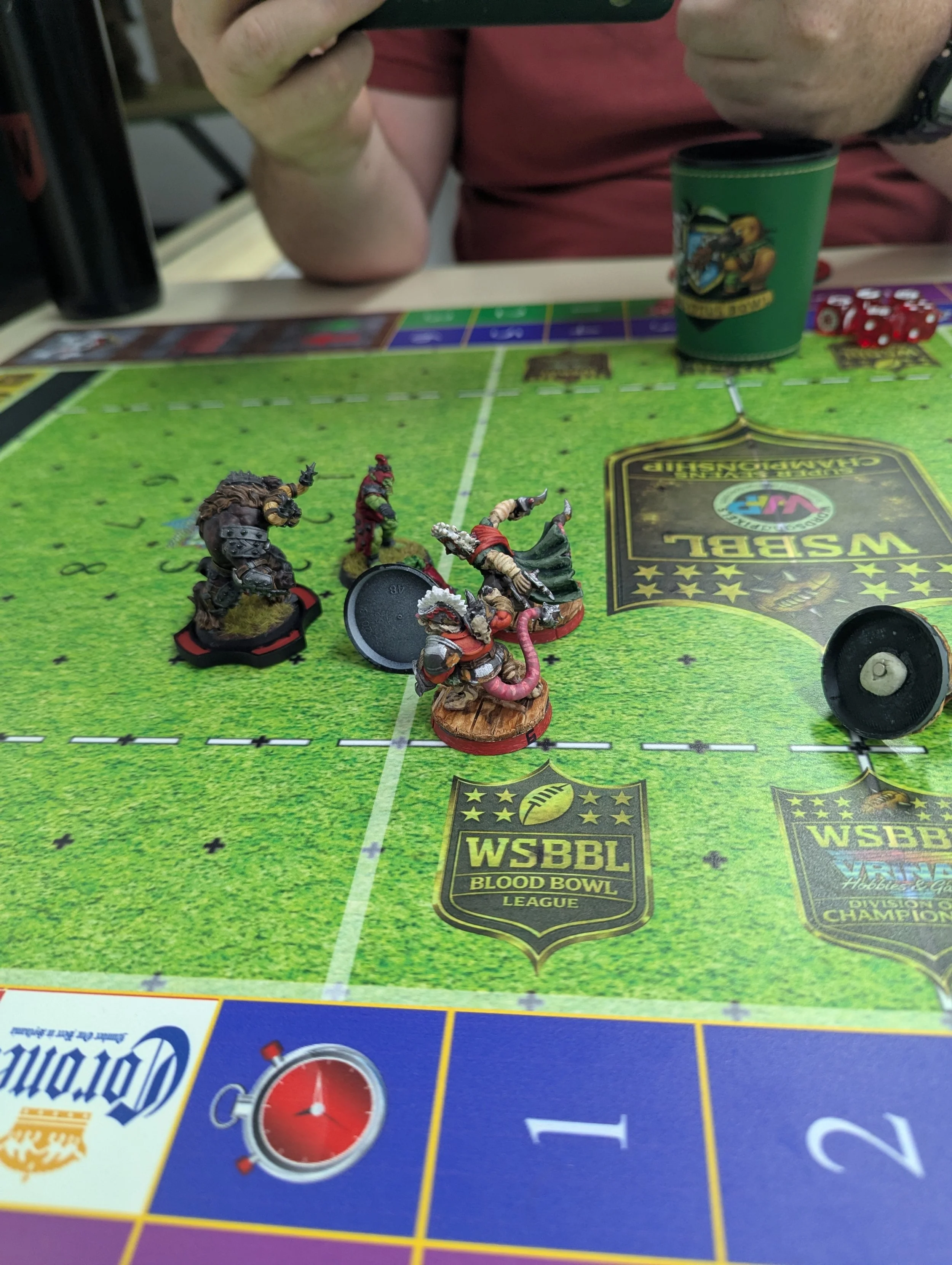 Pi-Rat VS Chaos Dwarfs - 2x Blitzers Facing Off Against a Ball Carrying Minotaur