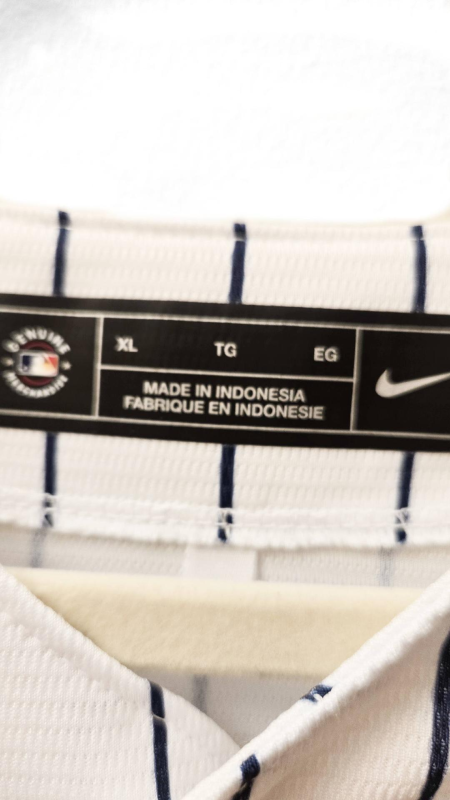 yankeesjerseysizetag.png