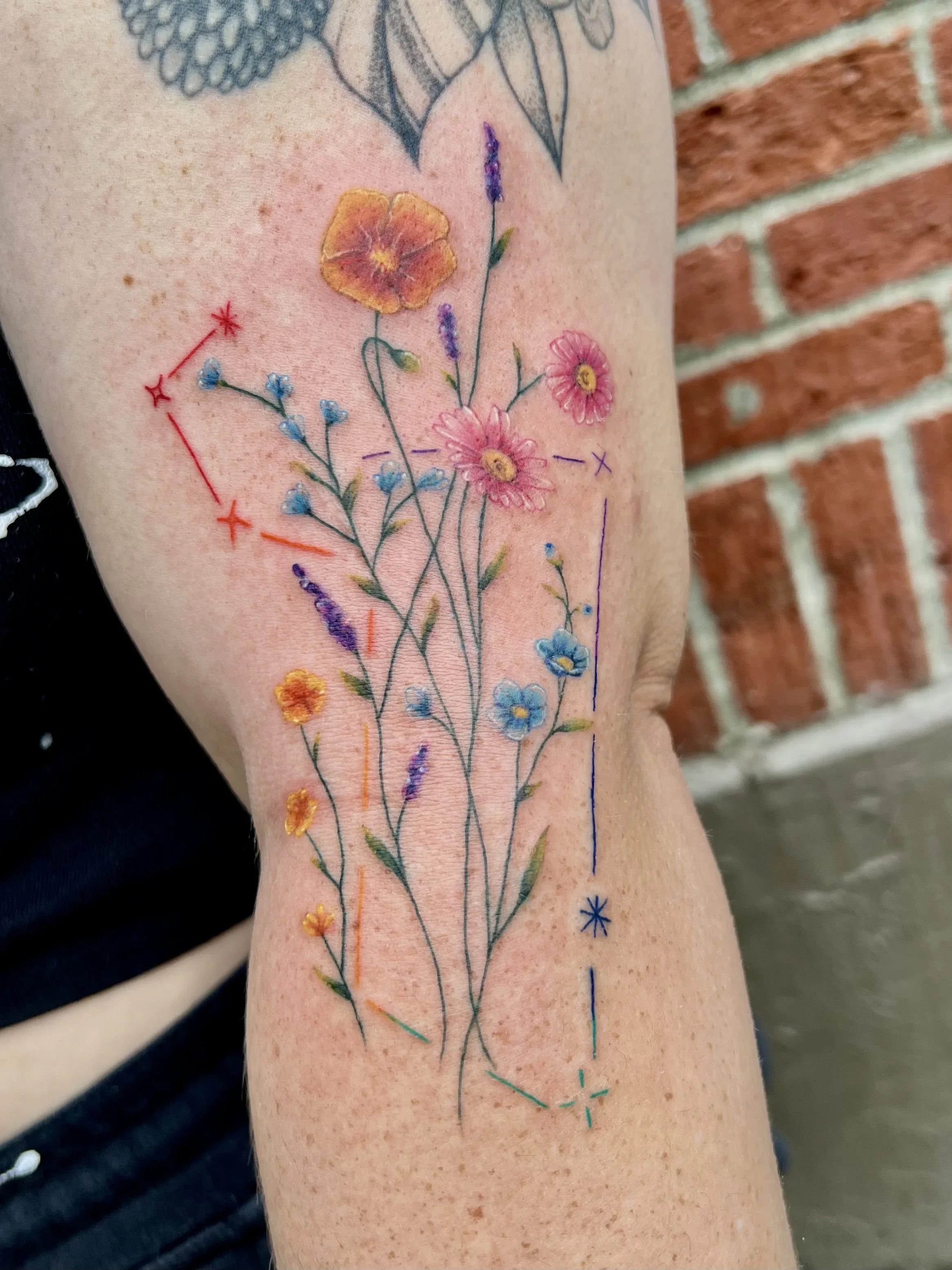 Flowers+arm+.webp