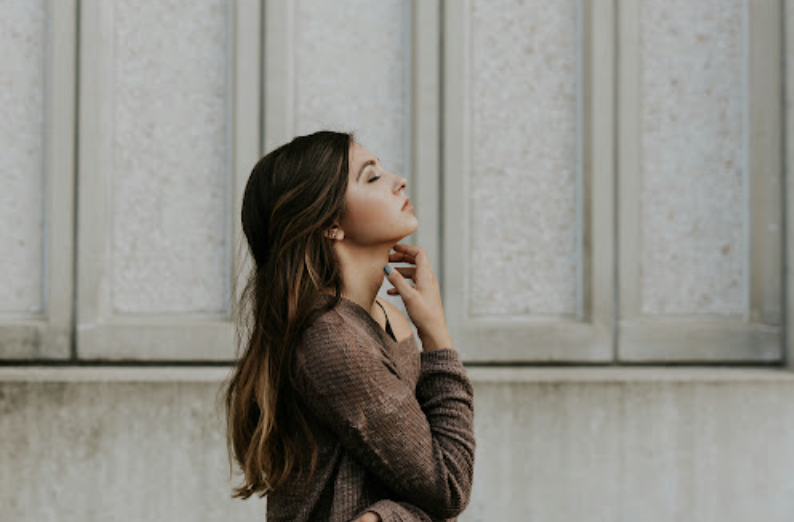 EMDR vs. Talk Therapy: What’s the Difference?