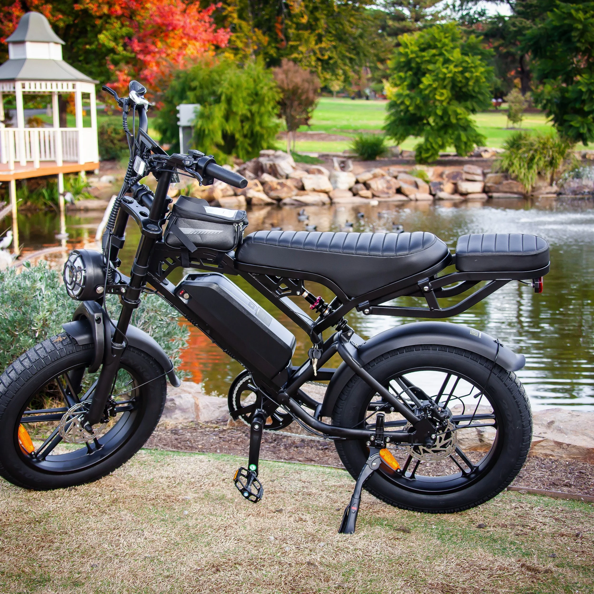 Introducing 'The Crow' our sleek V20 Pro Ebike with all of the comfort, safety and security features.

Before using this vehicle, check the applicable local laws relating to your intended use of the vehicle on roads and road related areas.