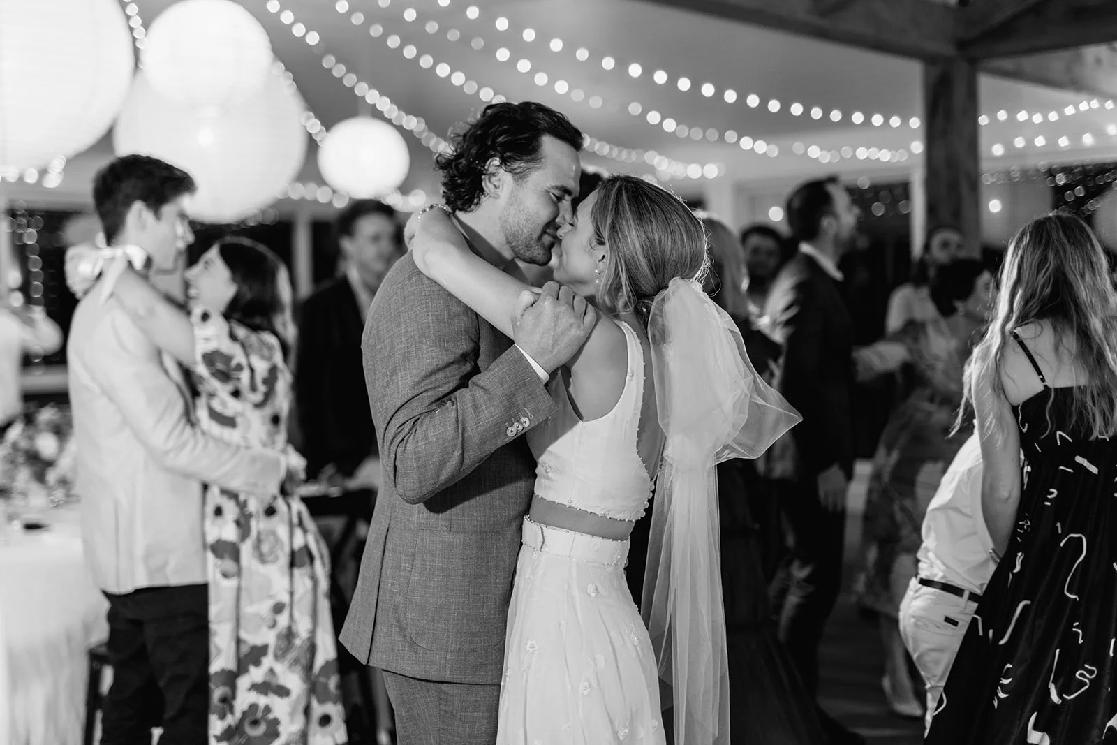 byron-bay-35mm-wedding-Reception-246-super-8.jpg