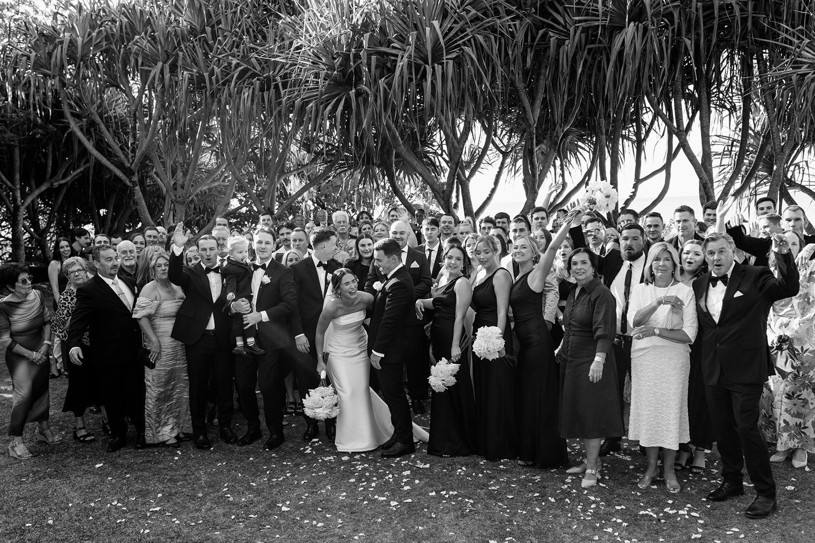 byron-bay-super-8-wedding-Group_portraits-27_websize.jpg