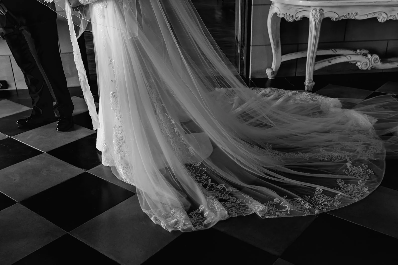 campbell-point-house-wedding-Veronica-165-super-8.jpg
