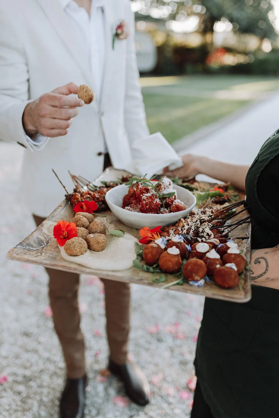 byron-bay-wedding-photographer-Reception-83-figtree-restaurant.jpg