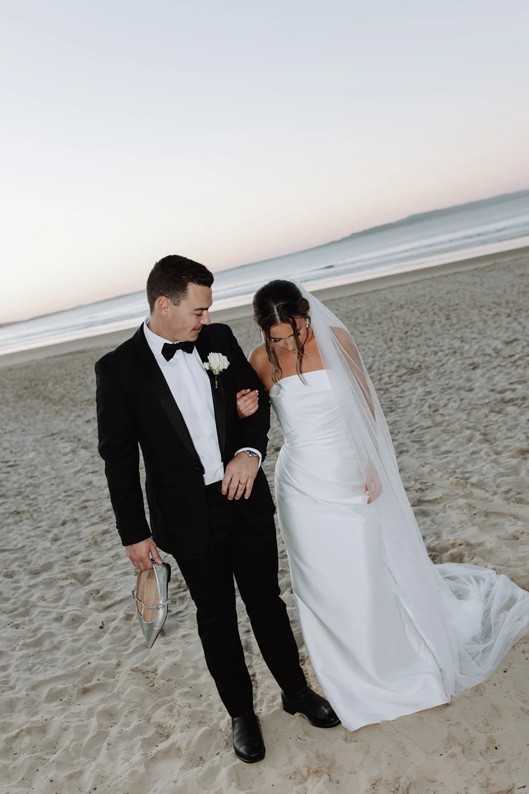WHY YOU SHOULD MAKE TIME FOR BLUE HOUR WEDDING PORTRAITS