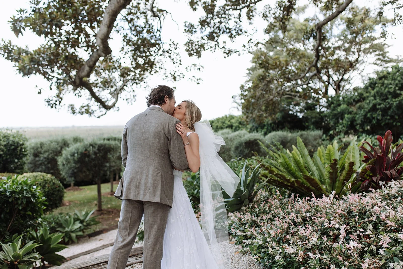 byron-bay-35mm-wedding-Editorial-11-super-8.jpg