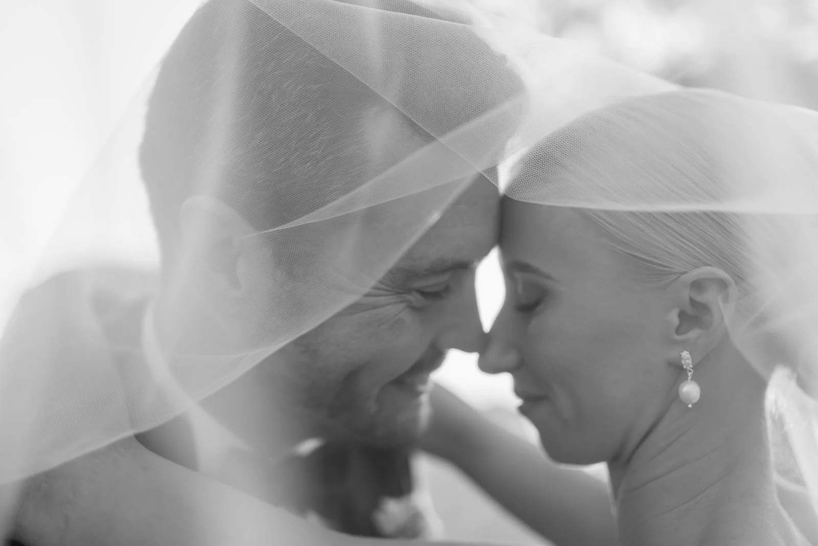 editorial-romance-era-maleny-manor-wedding-jack-441_websize.jpg