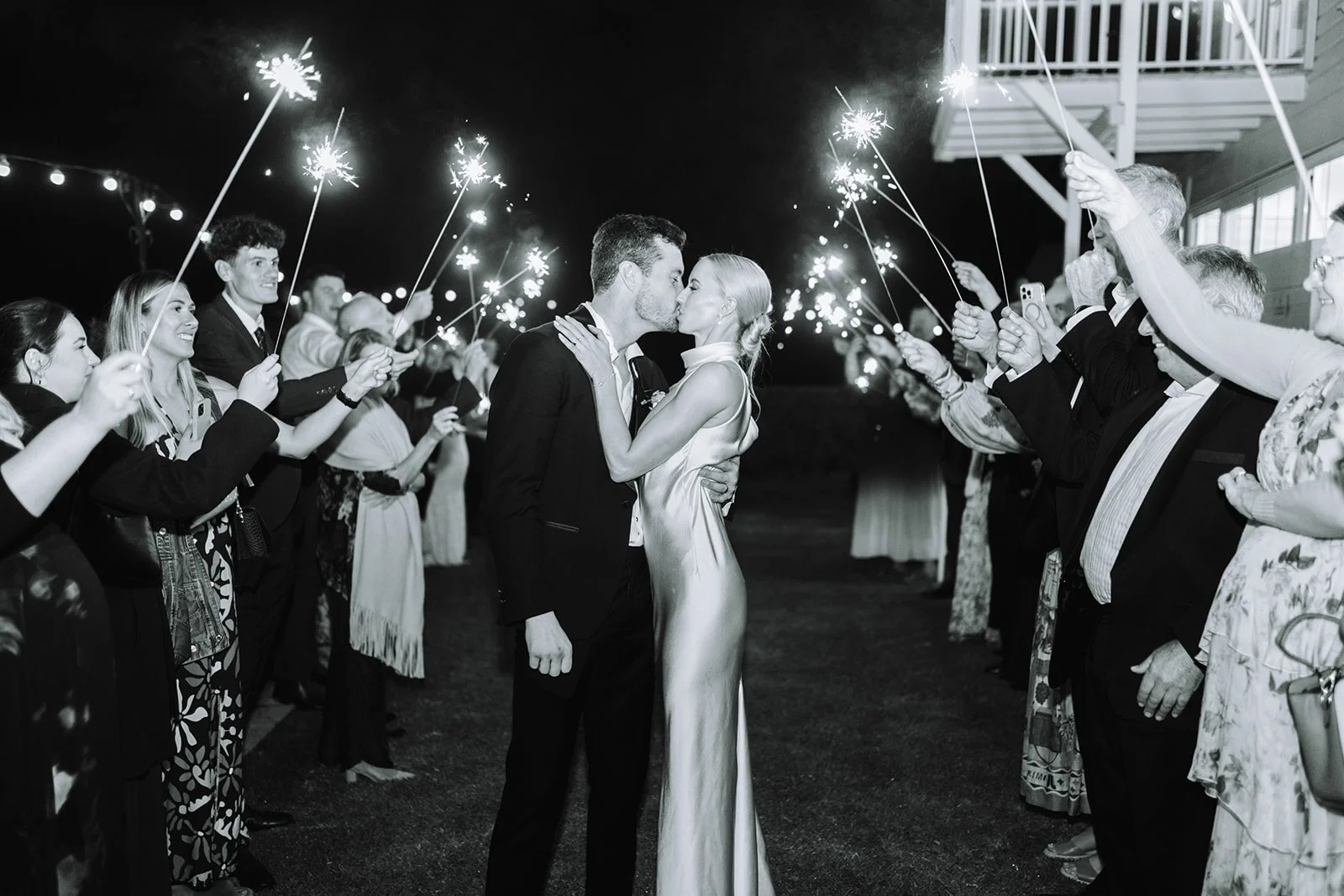 reception-romance-era-maleny-manor-wedding-jack-553_websize.jpg