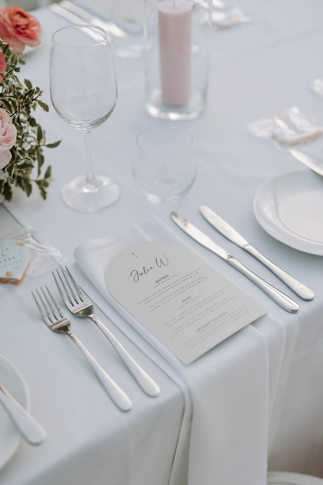 cocktail-hour-romance-era-maleny-manor-wedding-jack-39_websize.jpg