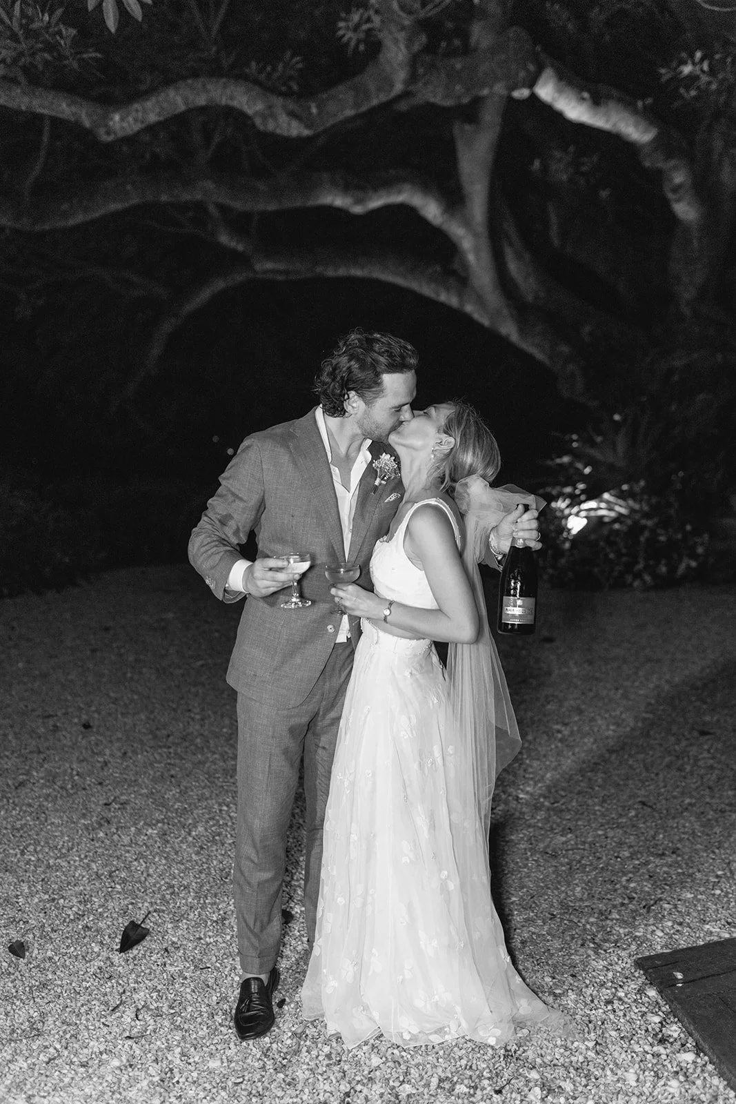 byron-bay-35mm-wedding-Reception-387-super-8.jpg