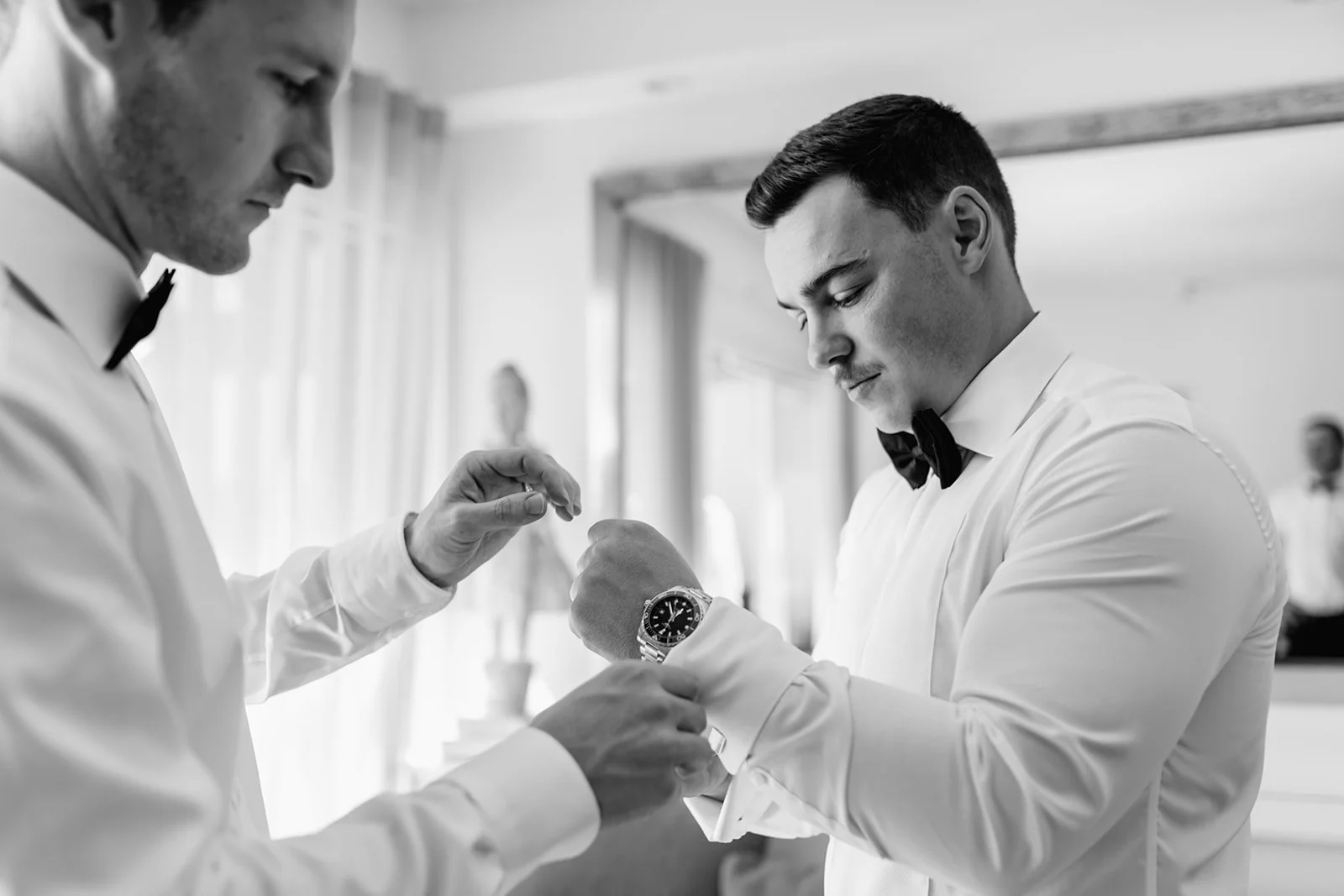 byron-bay-super-8-wedding-CallumPrep-37_websize.jpg