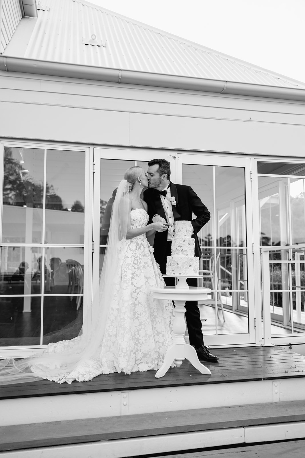 cocktail-hour-romance-era-maleny-manor-wedding-jack-52_websize.jpg