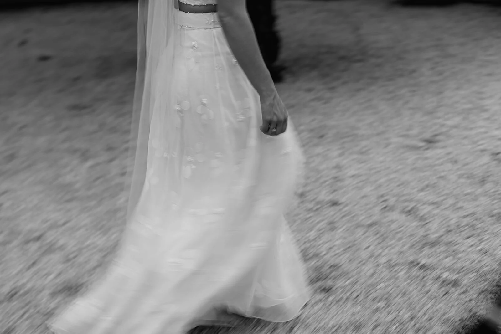 byron-bay-35mm-wedding-Editorial-396-super-8.jpg