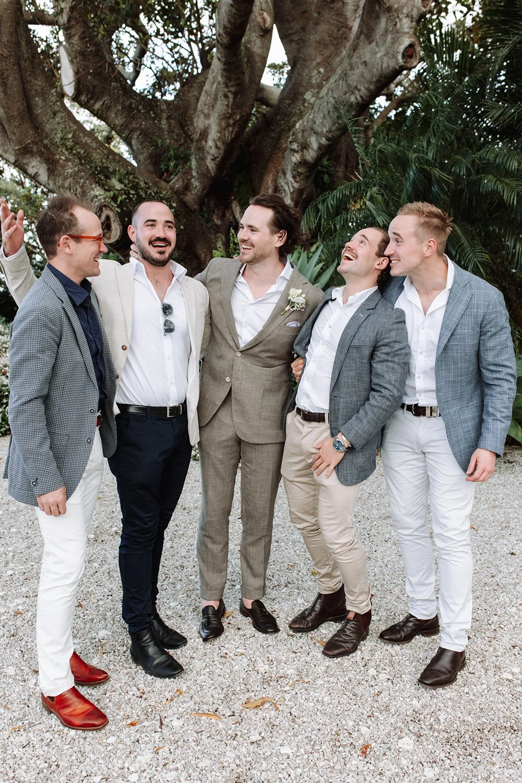 byron-bay-35mm-wedding-GroupPhotos-26-super-8.jpg