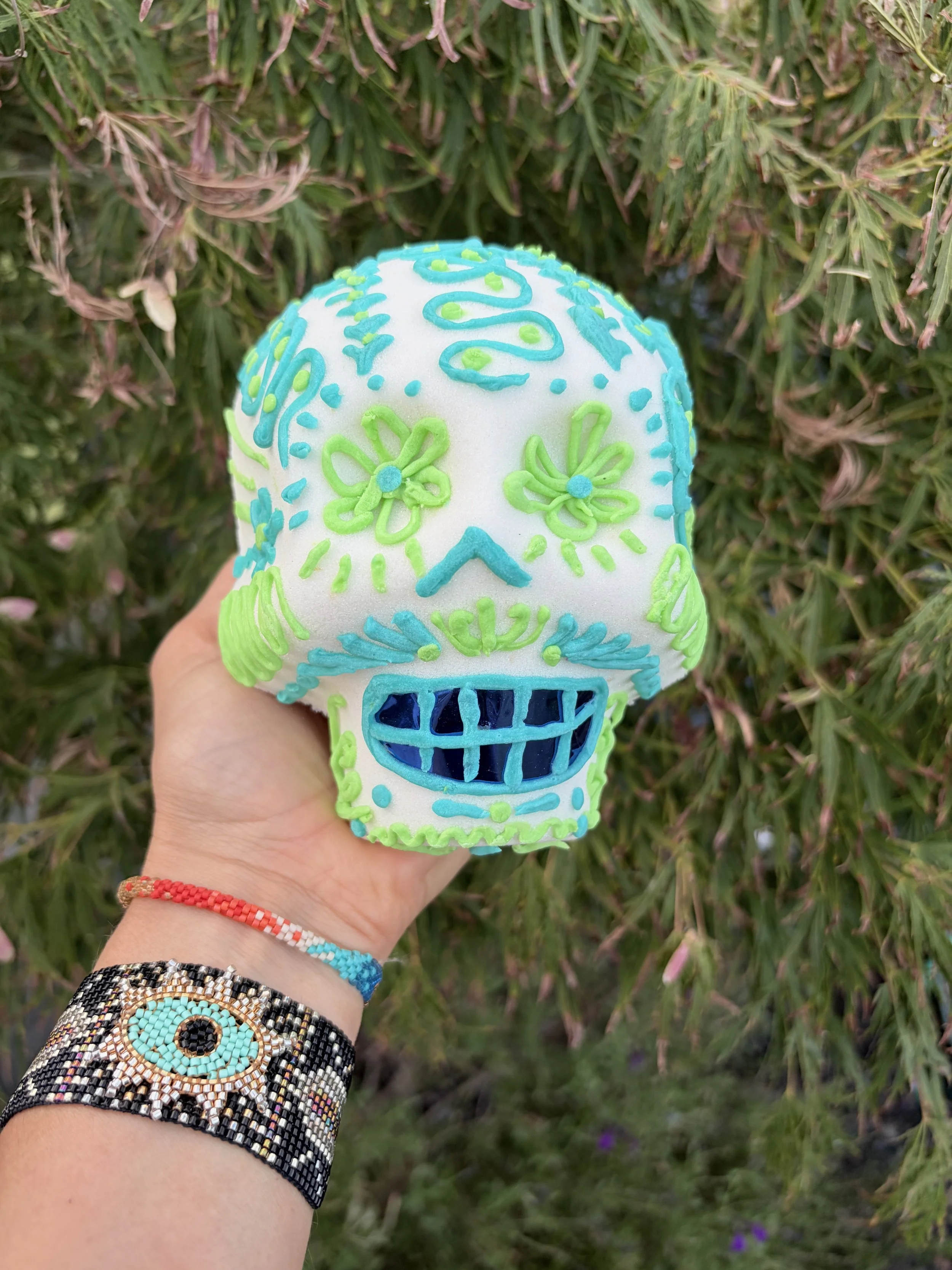CALAVERA BLUE- DECORATED SUGAR SKULL XL
