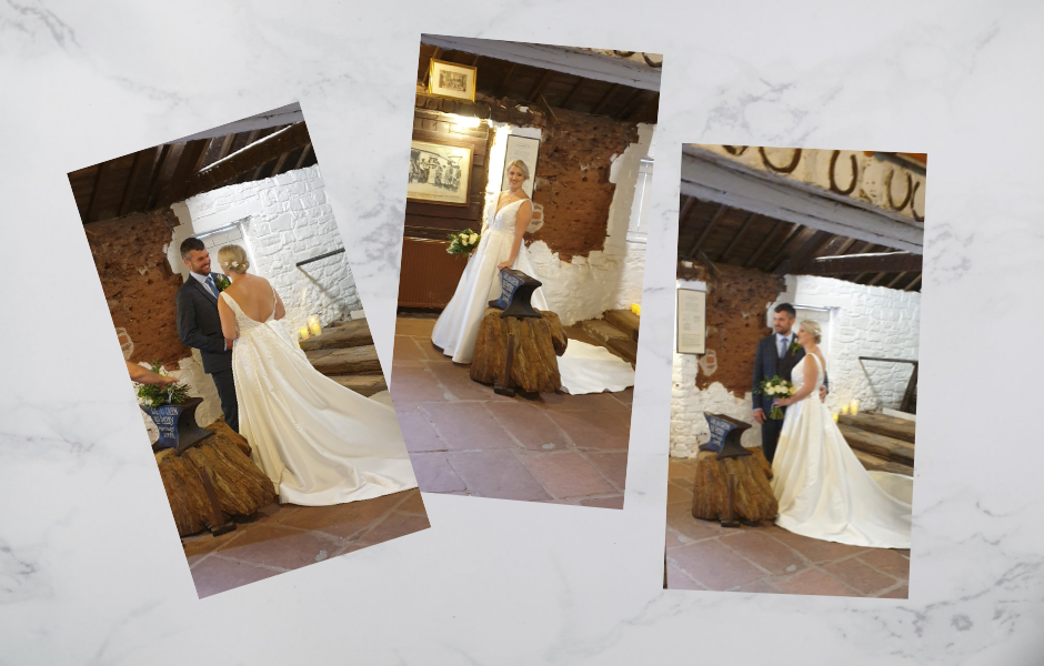 The happy couple with the famous Wedding Anvil @GretnaGreenWeddings