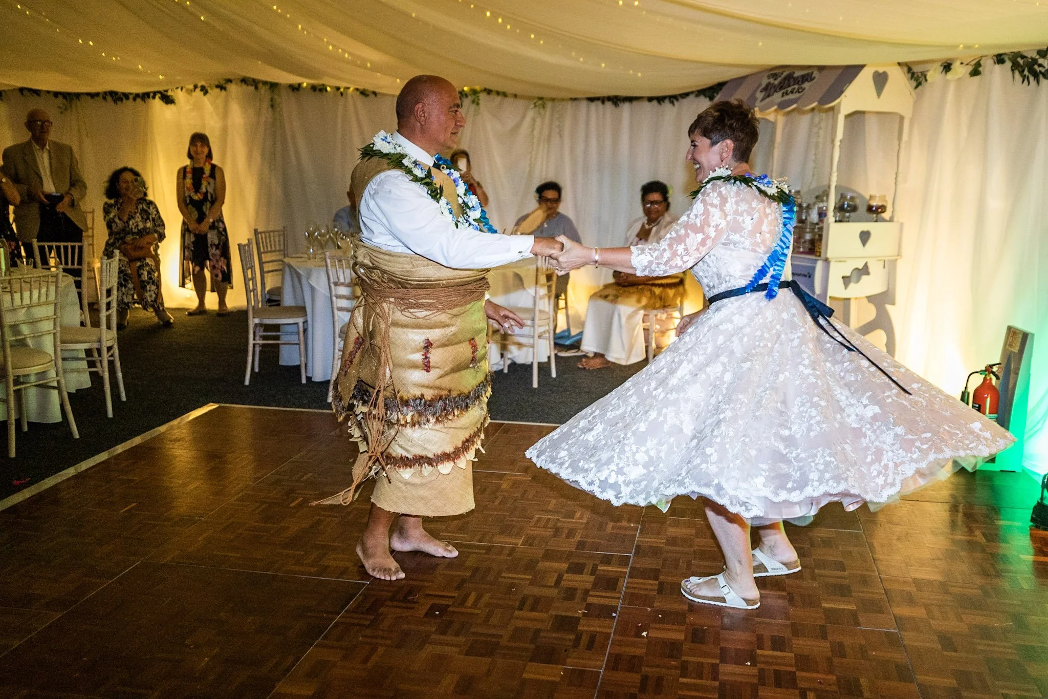 Perfecting the Mooshki twirl on the dancefloor @PaulAingerPhotography