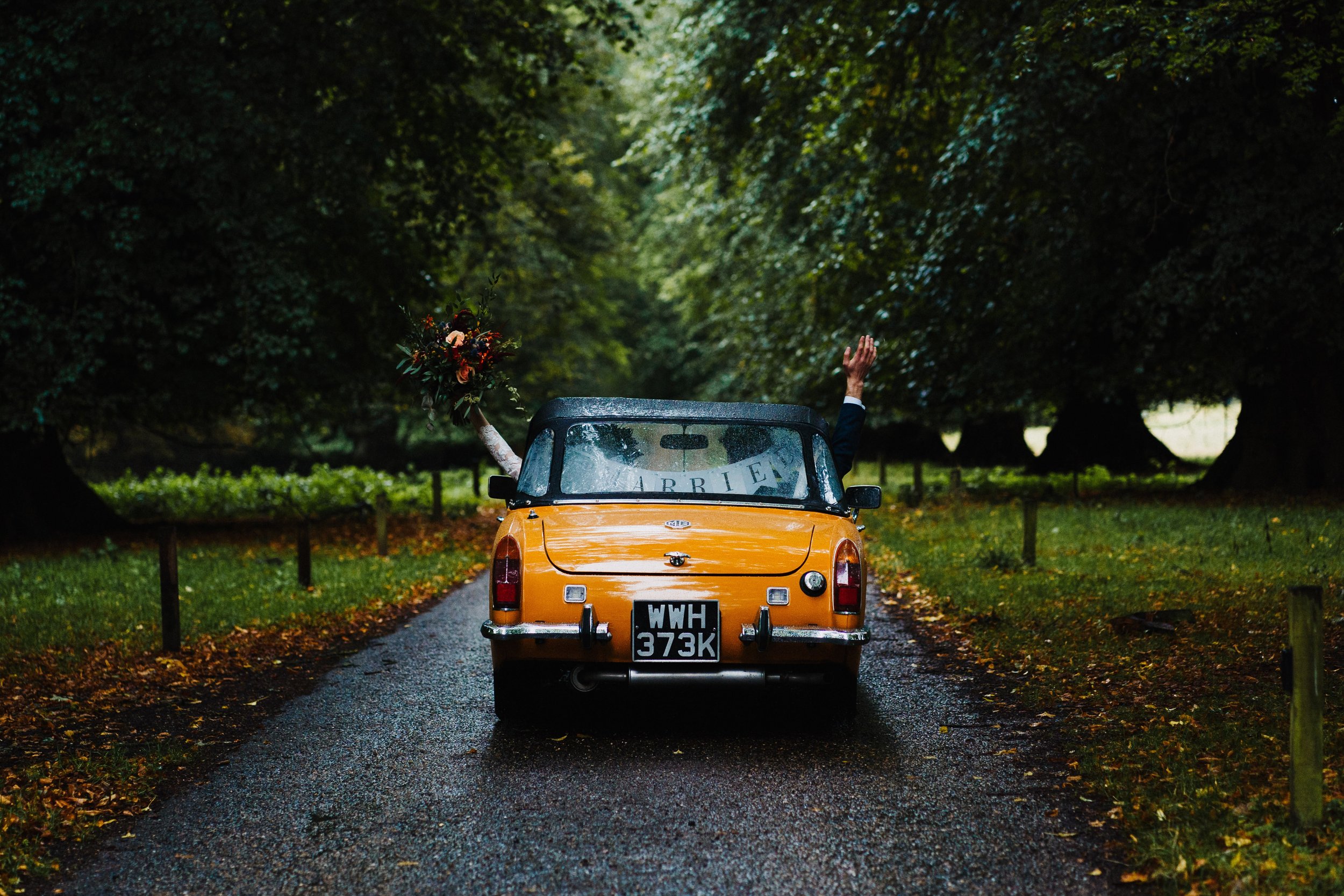 Molly and Oli in their fabulous vintage car @DanielHughesPhotography