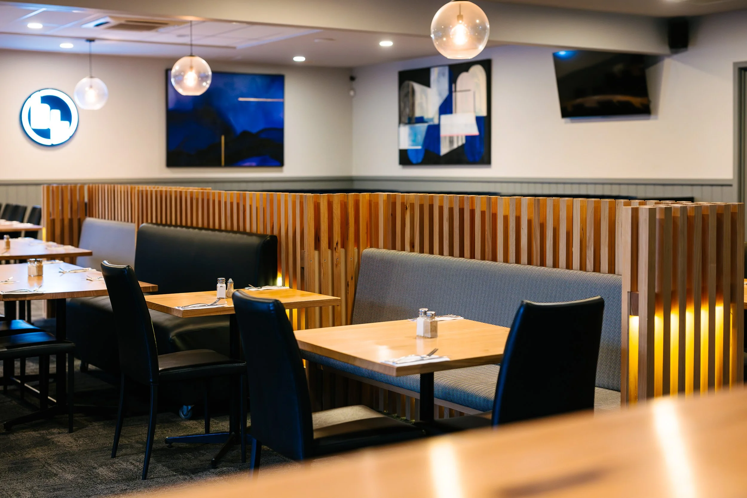 Braidies_Tavern_Clr_Low-21.jpg