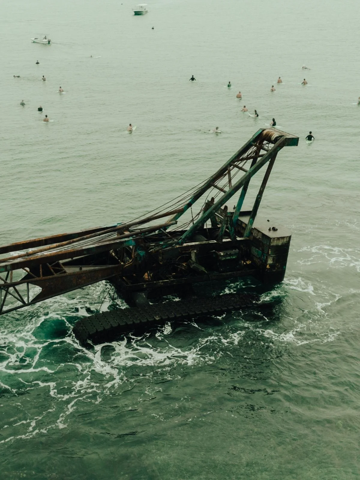 Shipwrecks surf break, Nusa Lembongan
