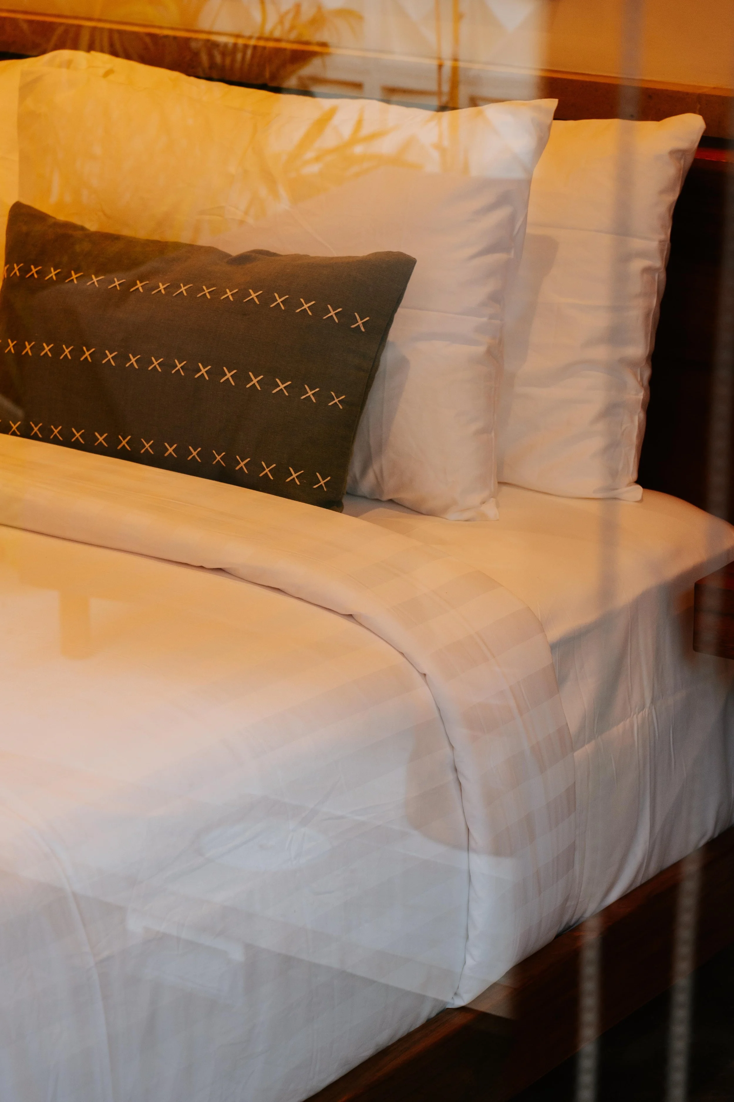 Evening bedroom at The Sanctuary, Kalm Lembongan