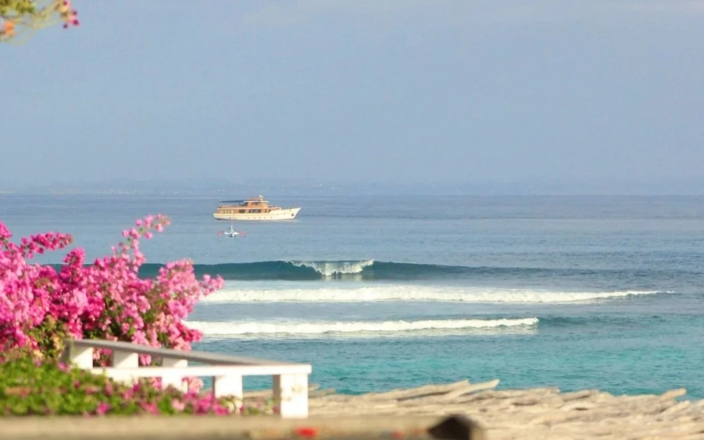 Playgrounds surf break, Nusa Lembongan