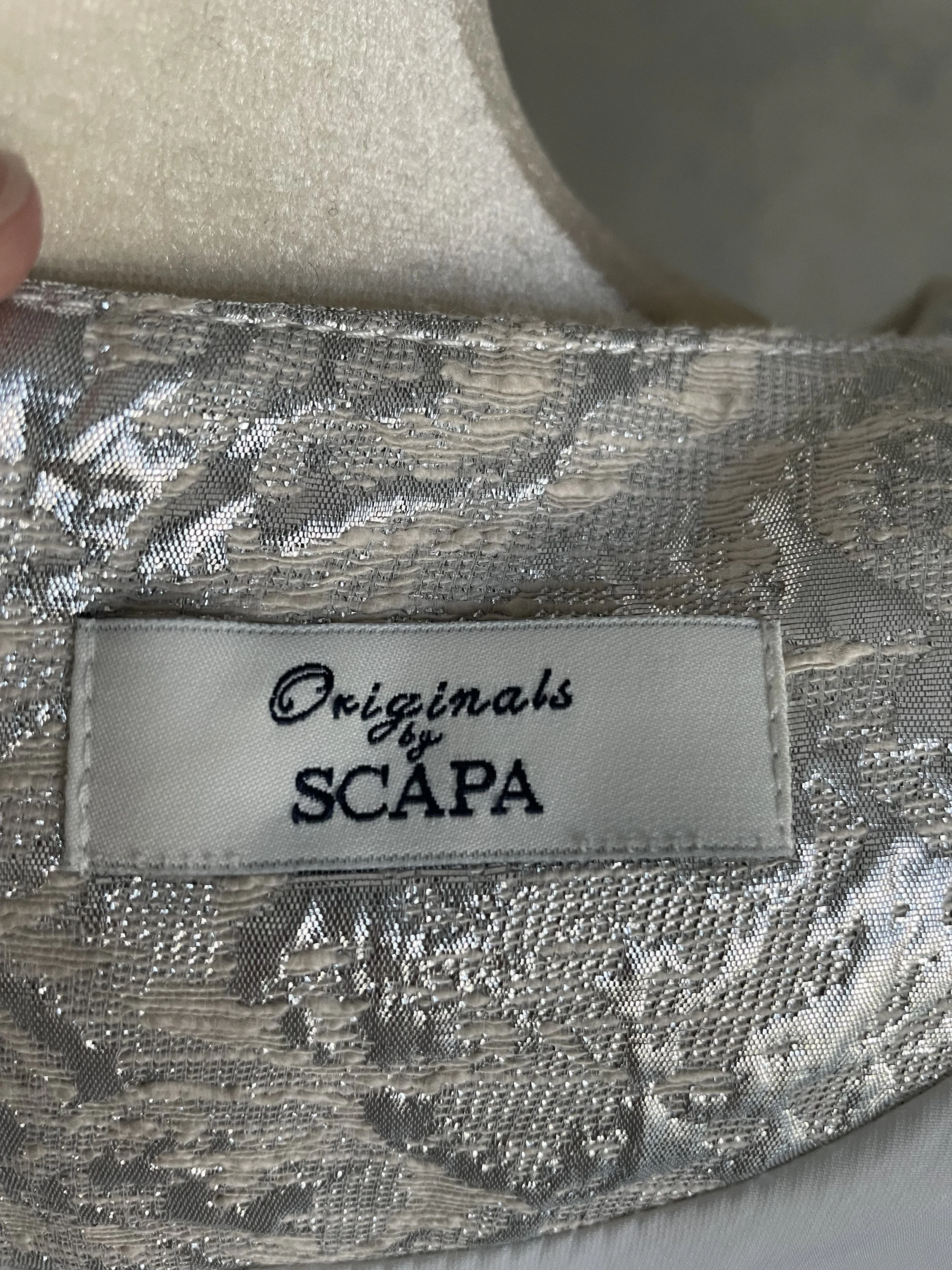 Interior label showing the branding 'Originals by SCAPA'.